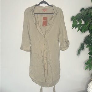 Iyla Women's Tan Button-Up Long Top